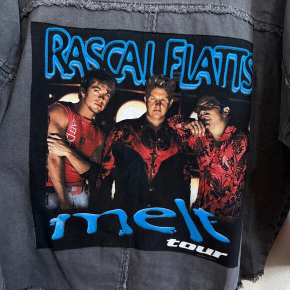 ZARA Oversized Embellished Shacket w/Rascal Flats Graphic Tee Size XL - Picture 3 of 10